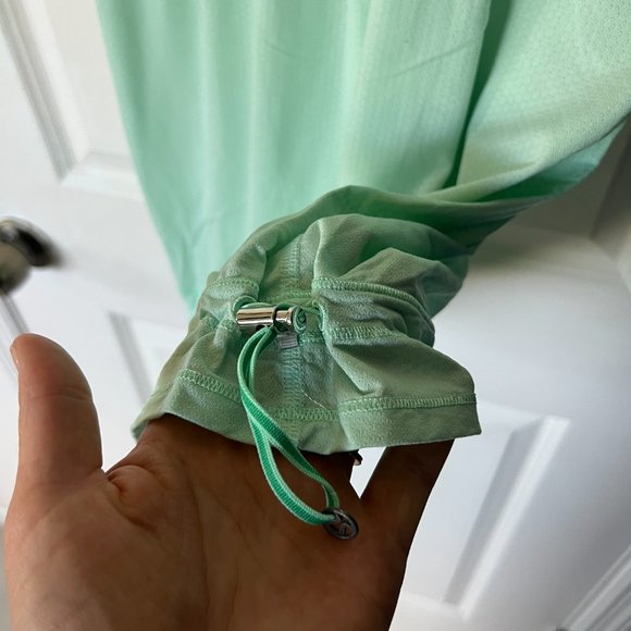 Lululemon Elevate Tank - Sea Foam and Tonka Stripe - Size 8 - Picture 4 of 6